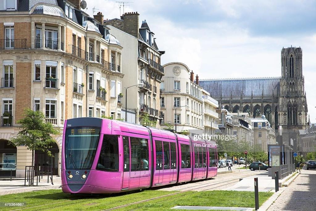 Loft Royal Des Promenades Lägenhet Reims Exteriör bild